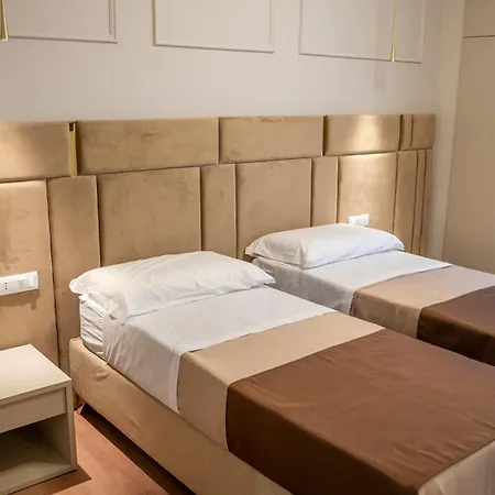 Ludey לינה וארוחת בוקר 4*